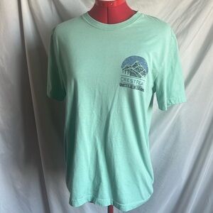 Izod saltwater green front pocket t shirt